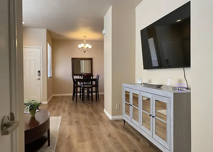 Luxurious Condo At The Springs By Cool Properties